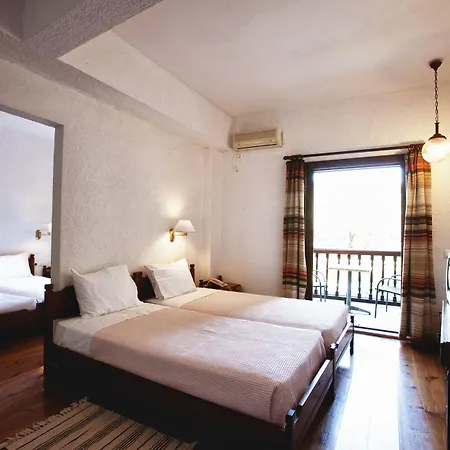 Stafilos 4* Skopelos