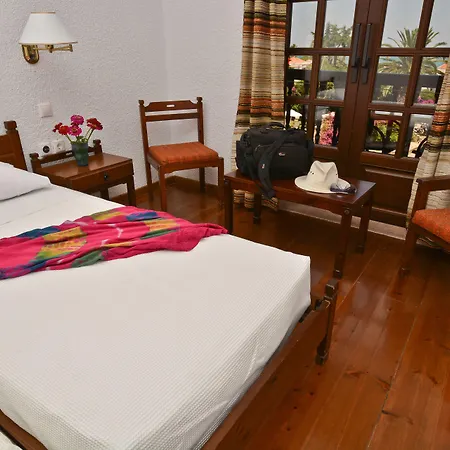 Stafilos Отель Скопелос